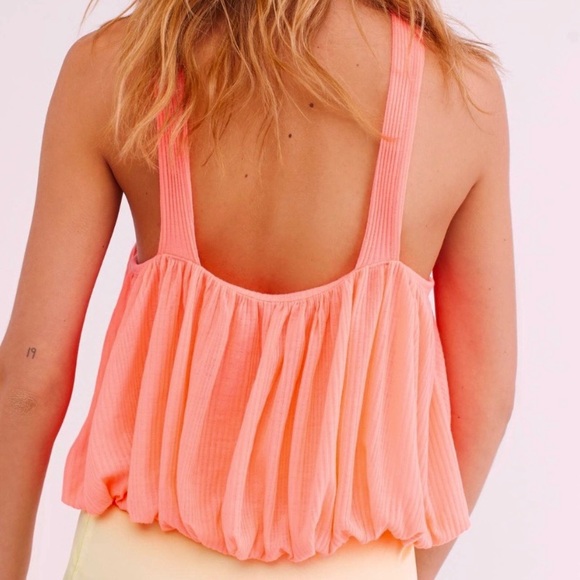 Free People Shirt Women’s Size Medium Just A Fling Coral Bubble Crop Tank Top M - Picture 5 of 10